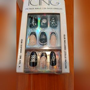 ❤️ Aquarius 24 faux nails